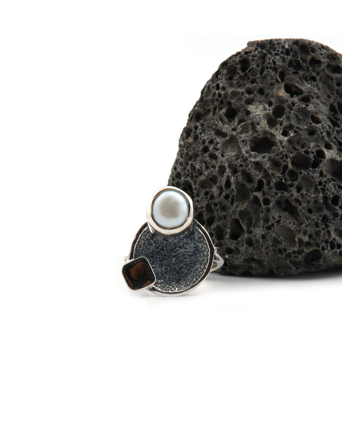 Modern Pearl Ring