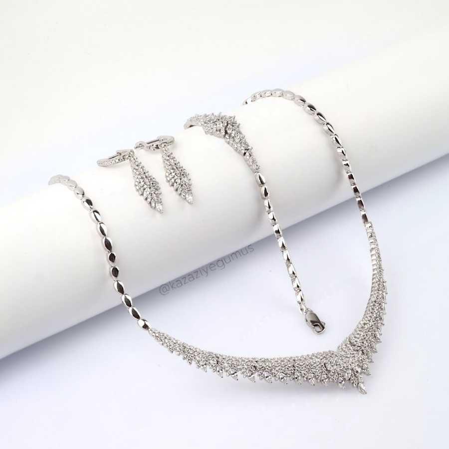925 Sterling Zircon Stone Waterway Silver Set