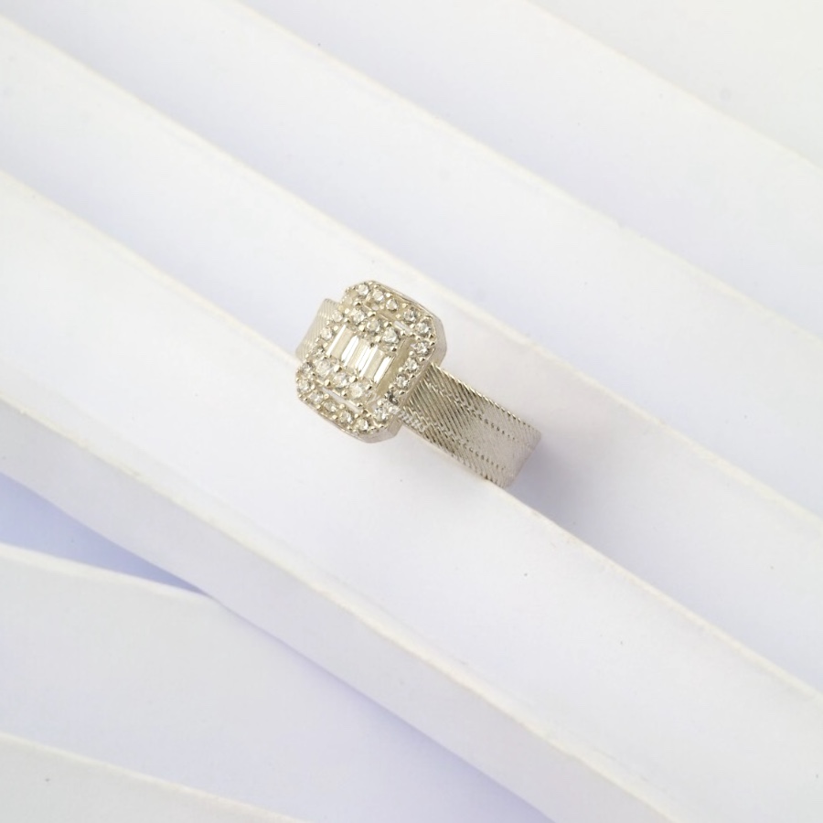 925 K Baguette Zircon Stone-set Mesh Silver Ring