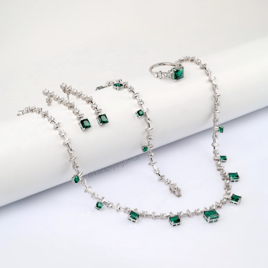 925 Sterling Silver Set with Green Zircon Stone