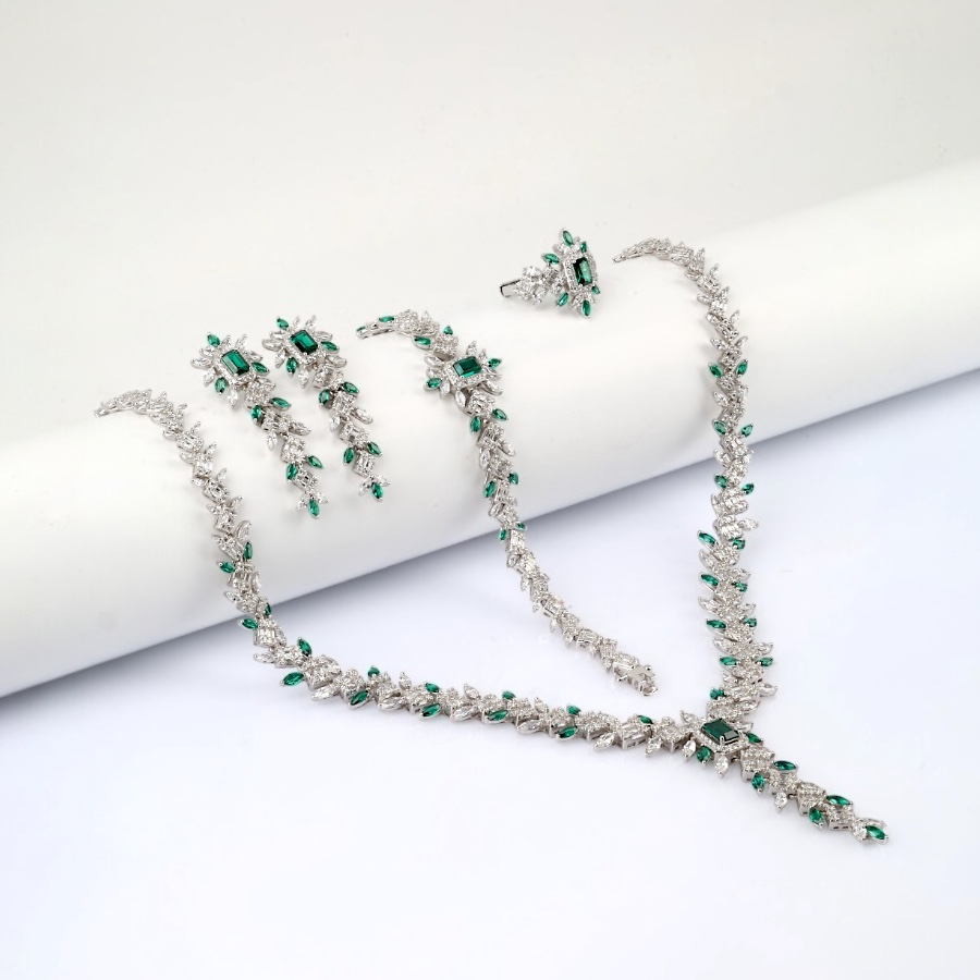 925 Sterling Silver Set with Green Zircon Stone