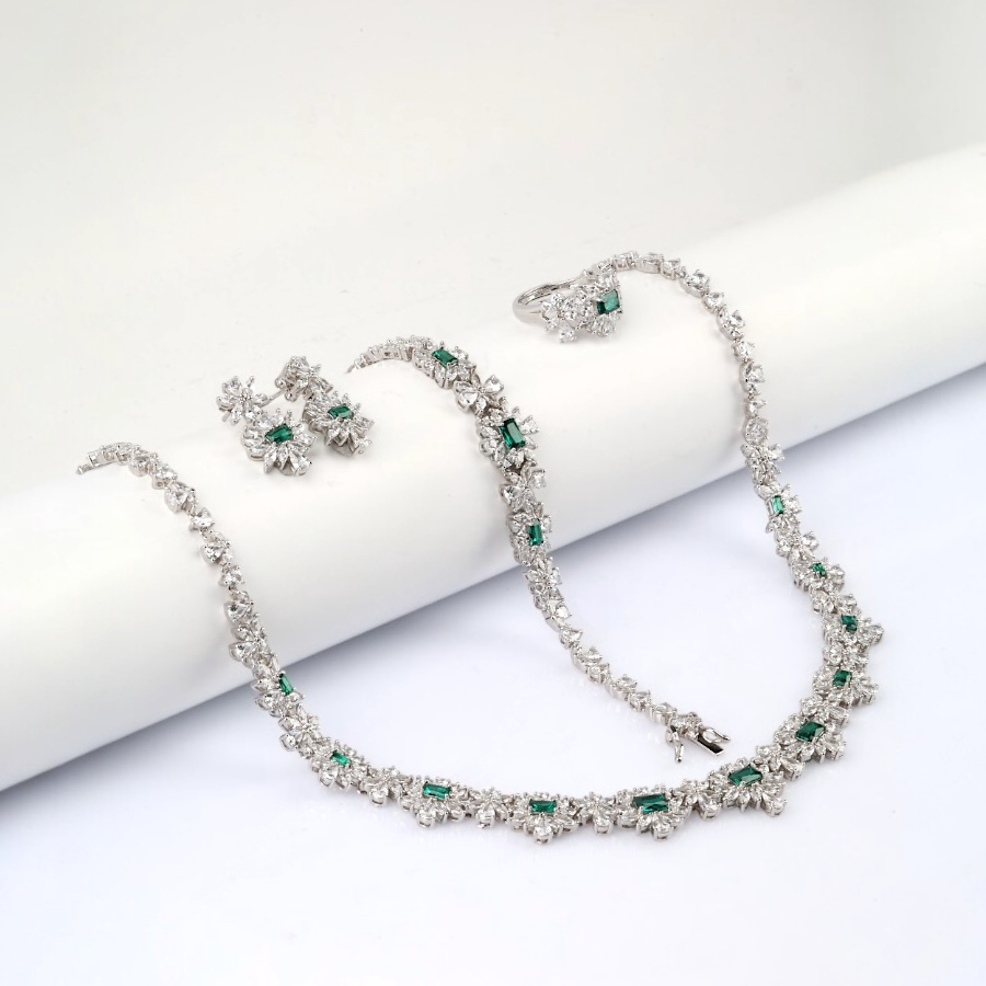 925 Sterling Silver Set with Green Flower Stone