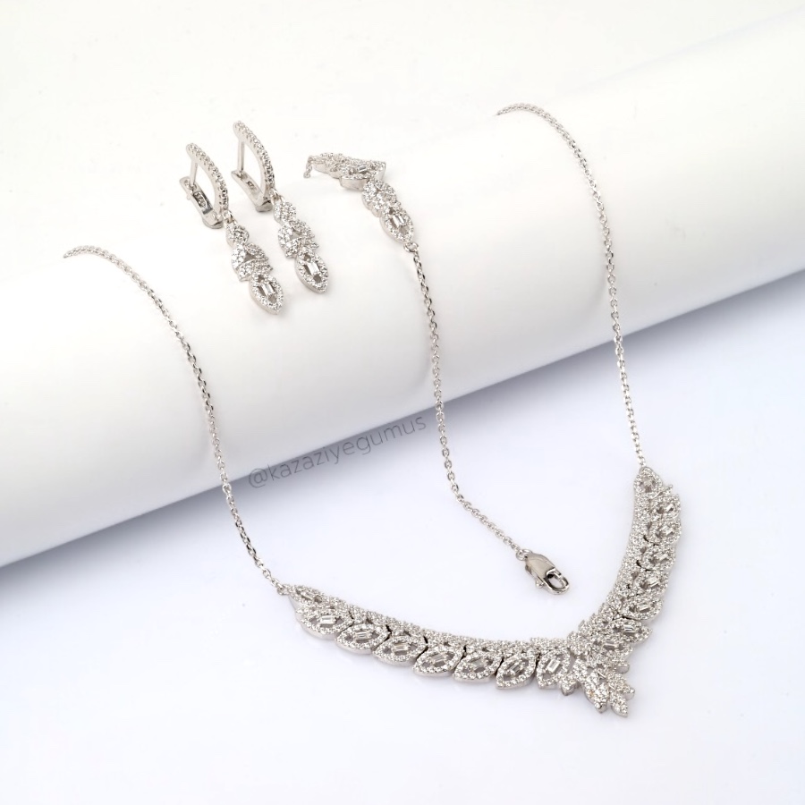 925 Sterling Silver Leaf Model Zircon Stone Set