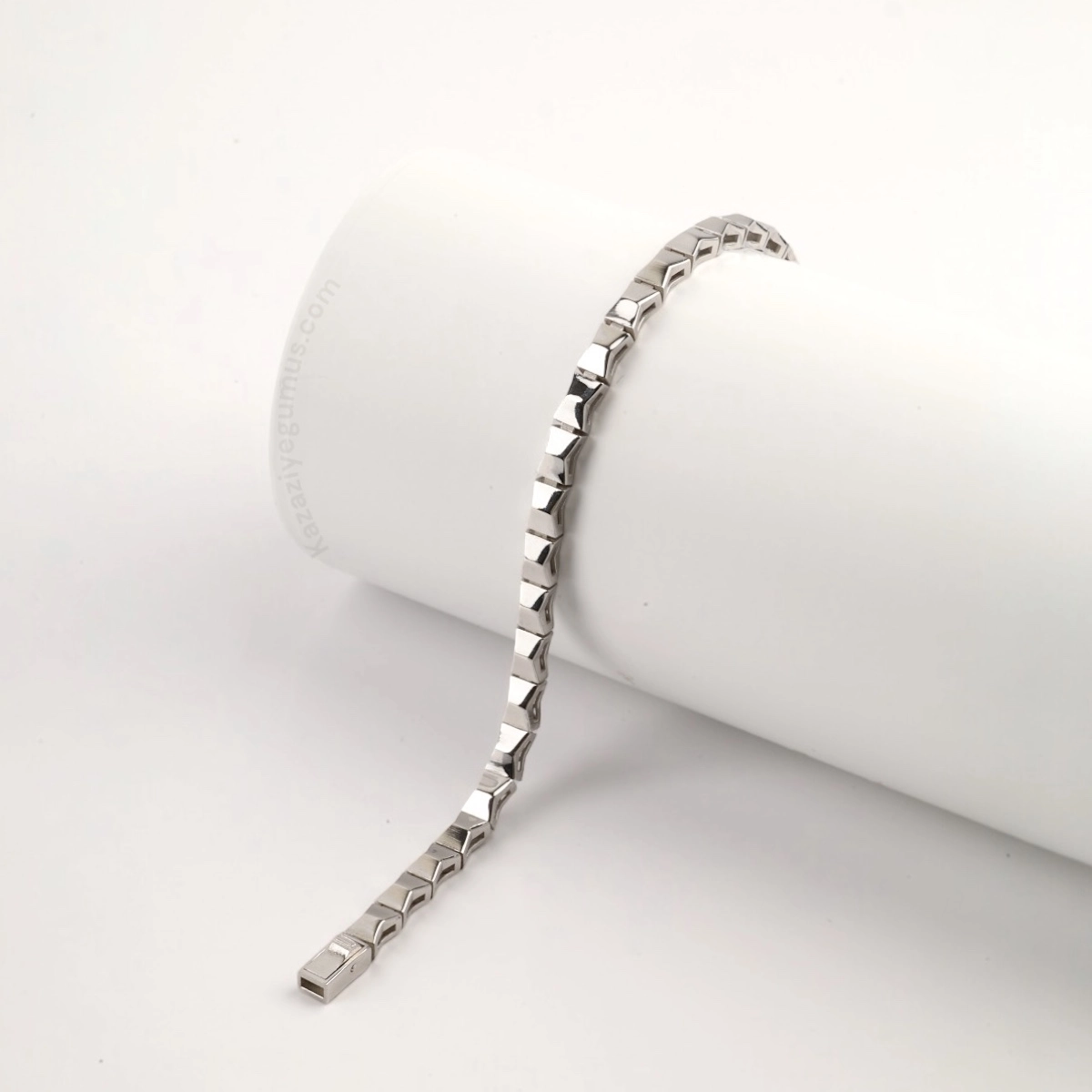 925 Sterling Silver Bowtie Model Imported Bracelet