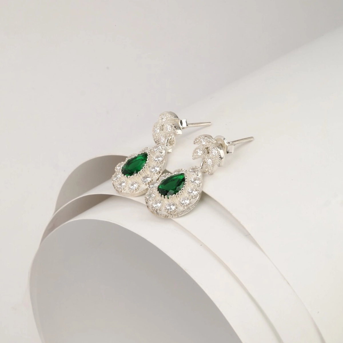 925 K Green Zircon Stone-set Trabzon Hasırı Silver Earrings