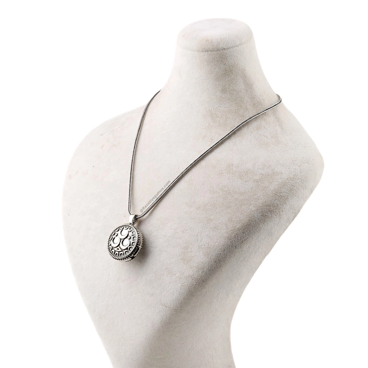 925 Sterling Silver Three Crescent Amulet Necklace