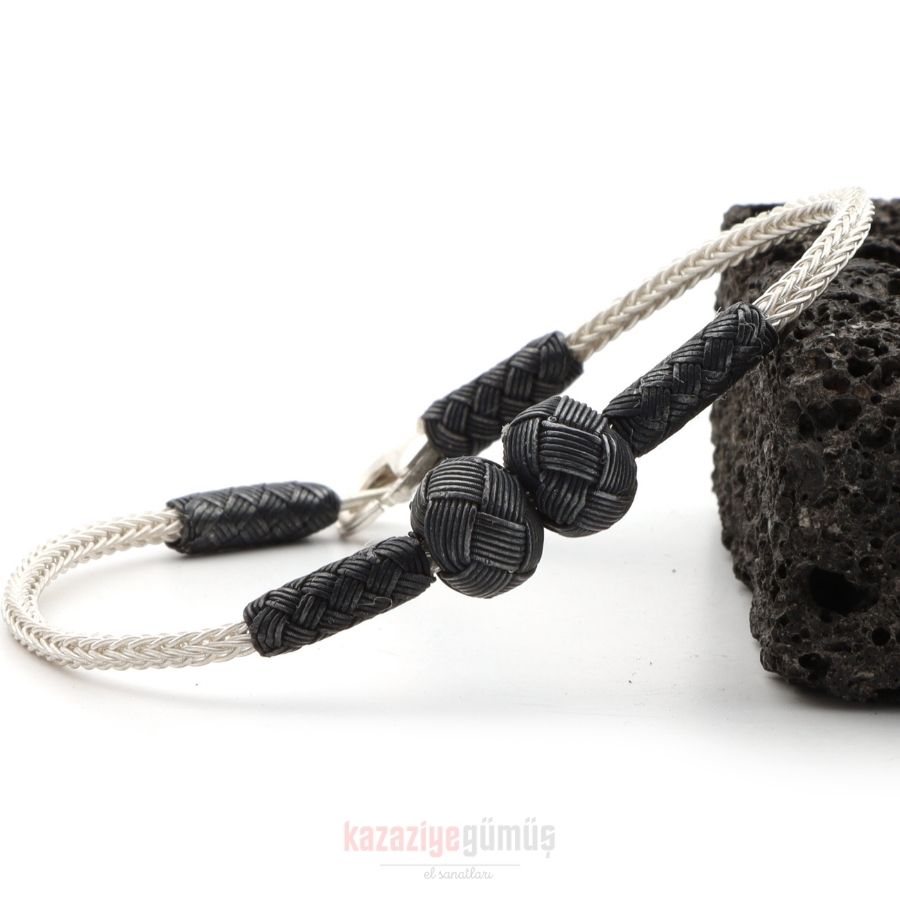 Kazaziye 2 Ball Oxide Bracelet