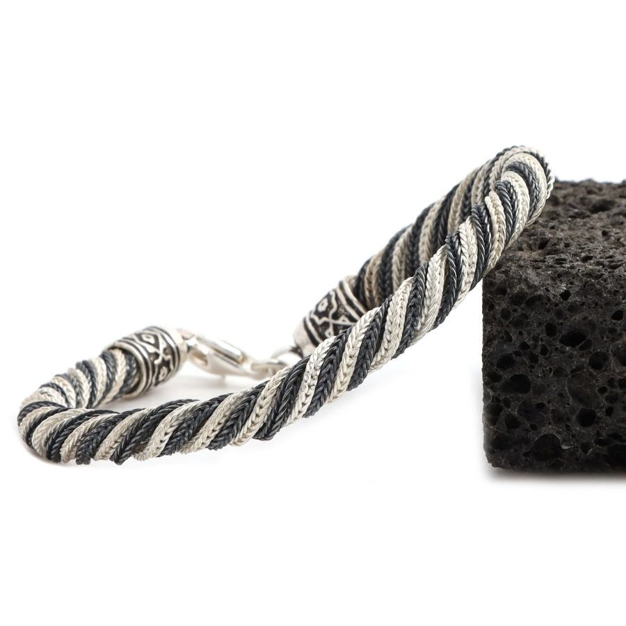 Mardin Straw Black and White Bracelet