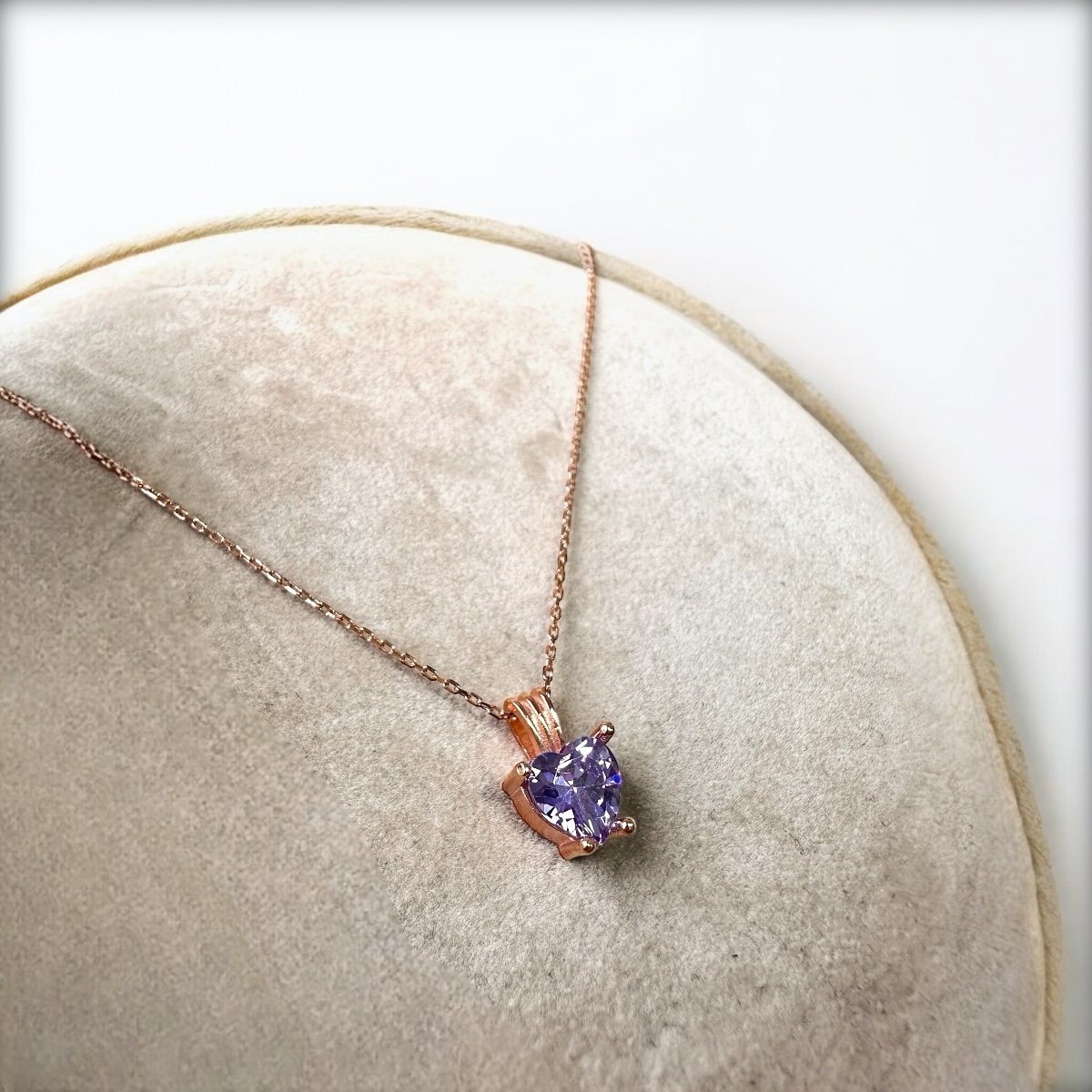 925 K Women's Purple Stone-set Heart Silver Necklace