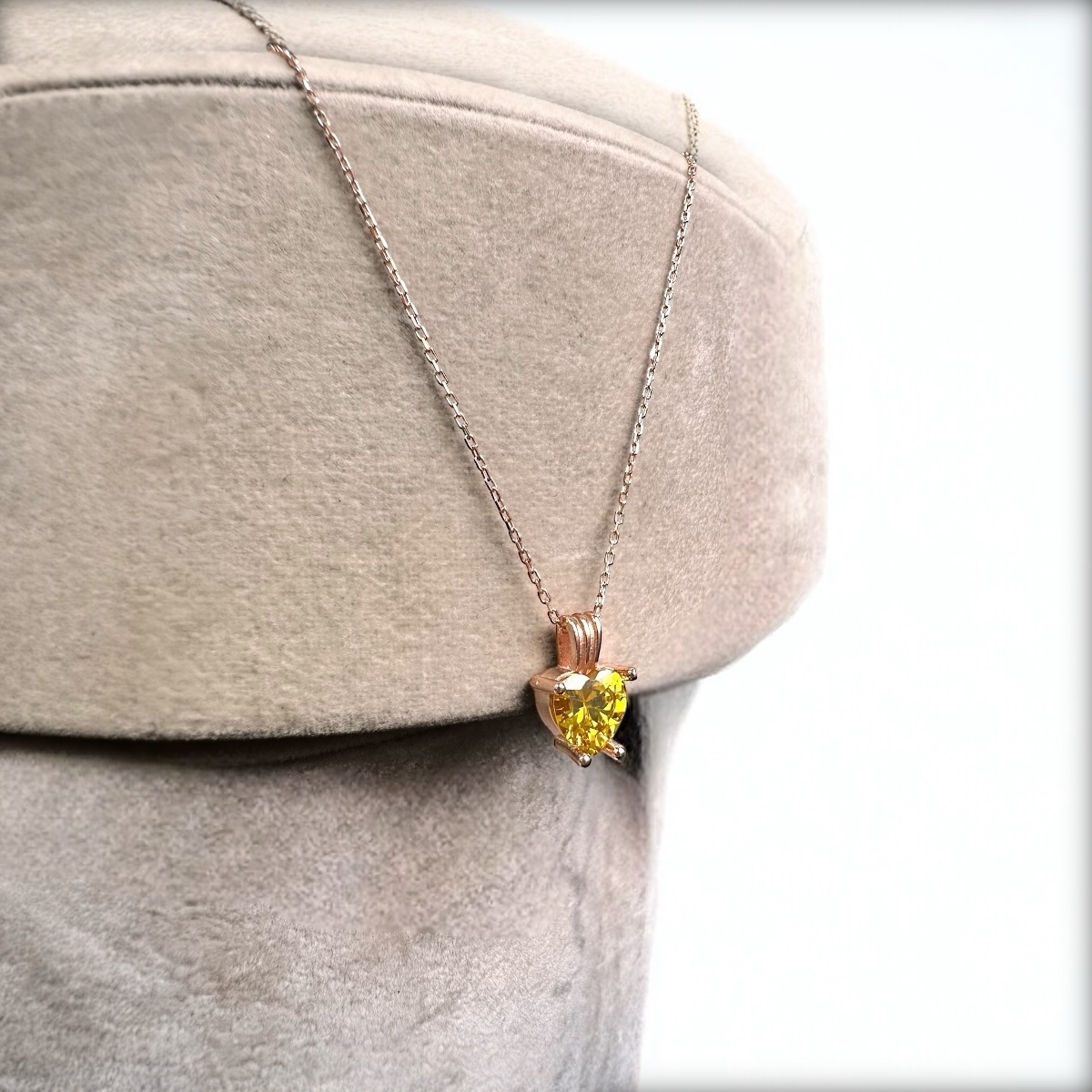 925 K Women's Yellow Stone-set Heart Silver Necklace