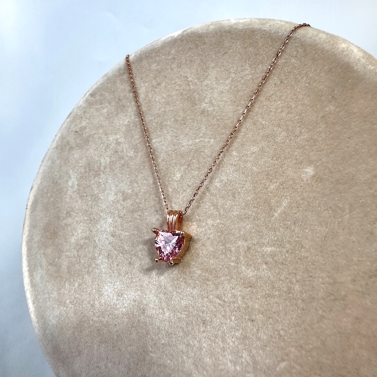 925 K Women's Pink Stone-set Heart Silver Necklace