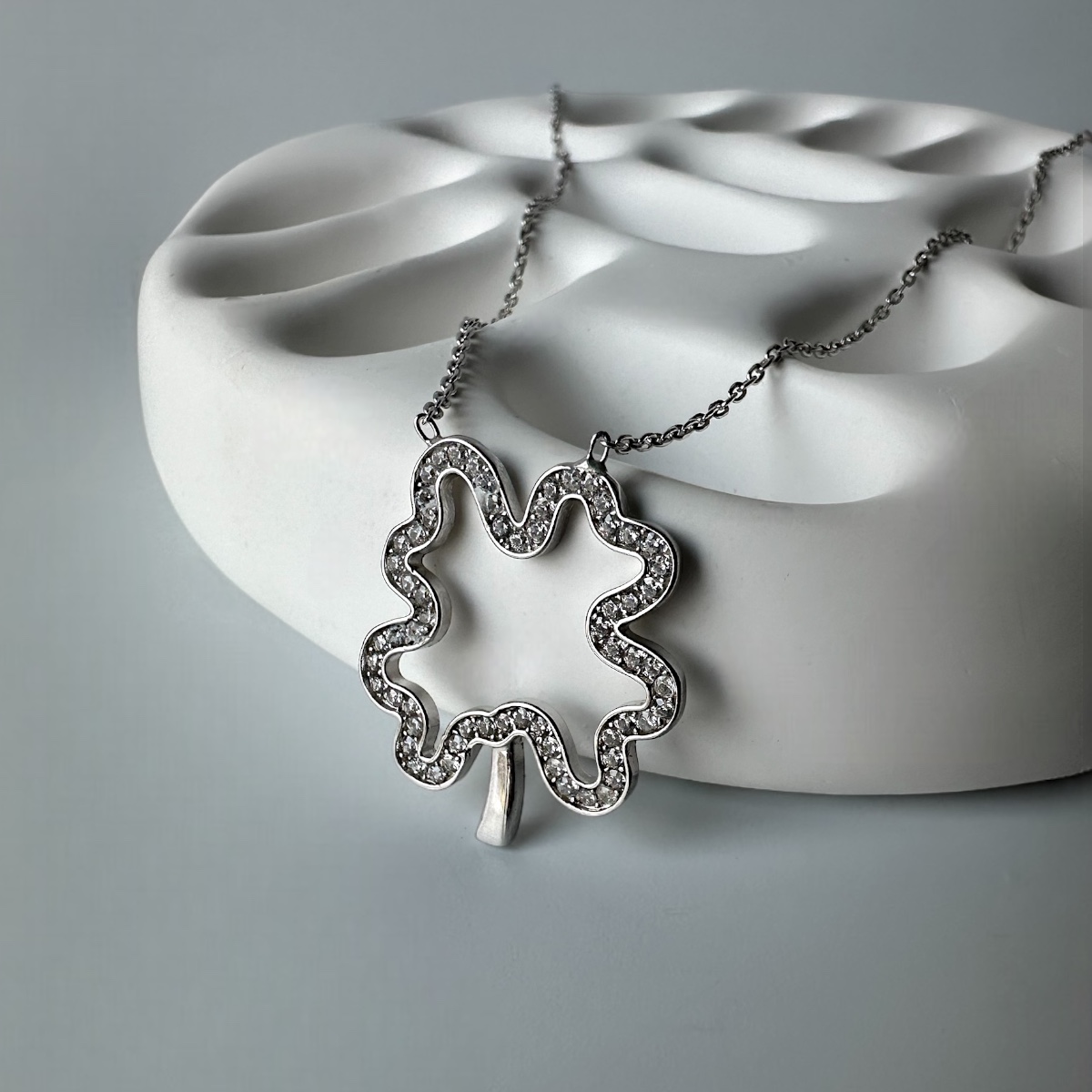 925 K Zircon Stone-set Light Clover Silver Necklace