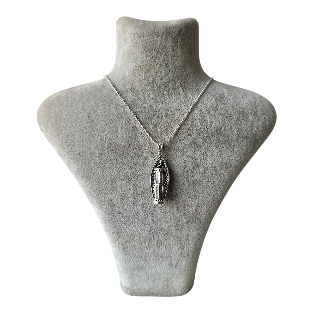 925 Sterling Silver Dolphin Cevsen Necklace