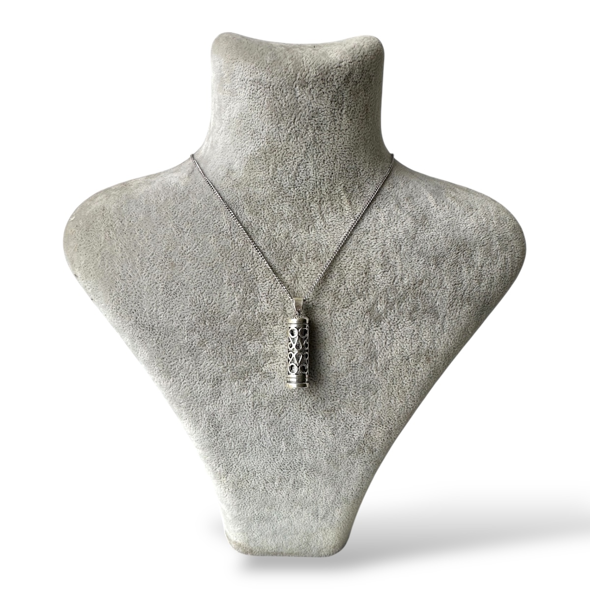 925 Sterling Silver Ivy Cevsen Necklace