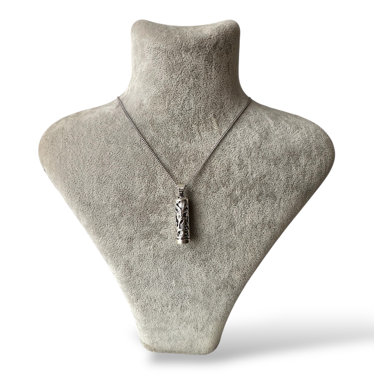 925 Sterling Silver Ivy Cevsen Necklace