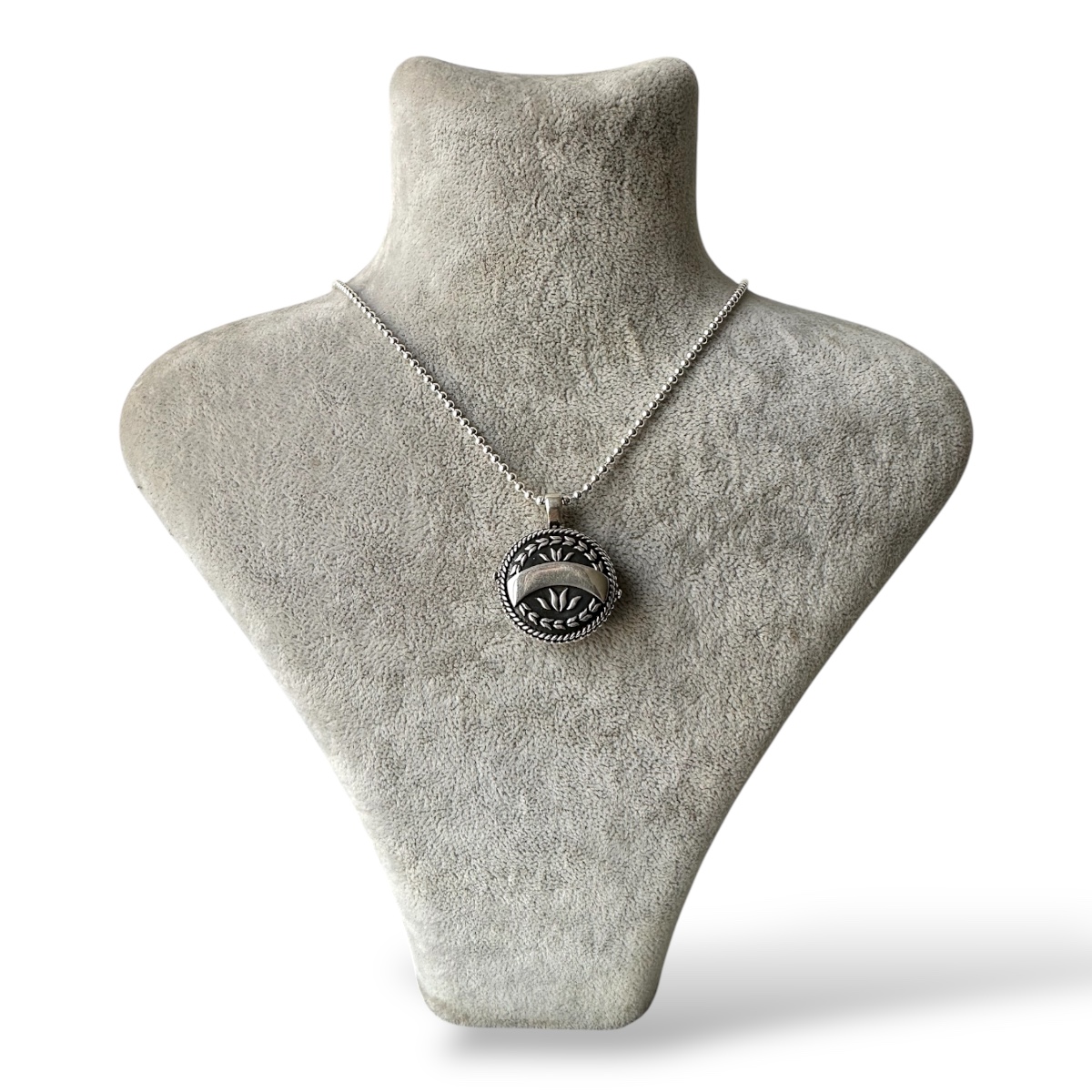 925 Sterling Silver Embroidered Cevşen Necklace