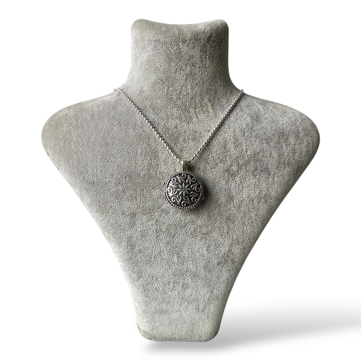 925 Sterling Silver Necklace with Flower Amulet