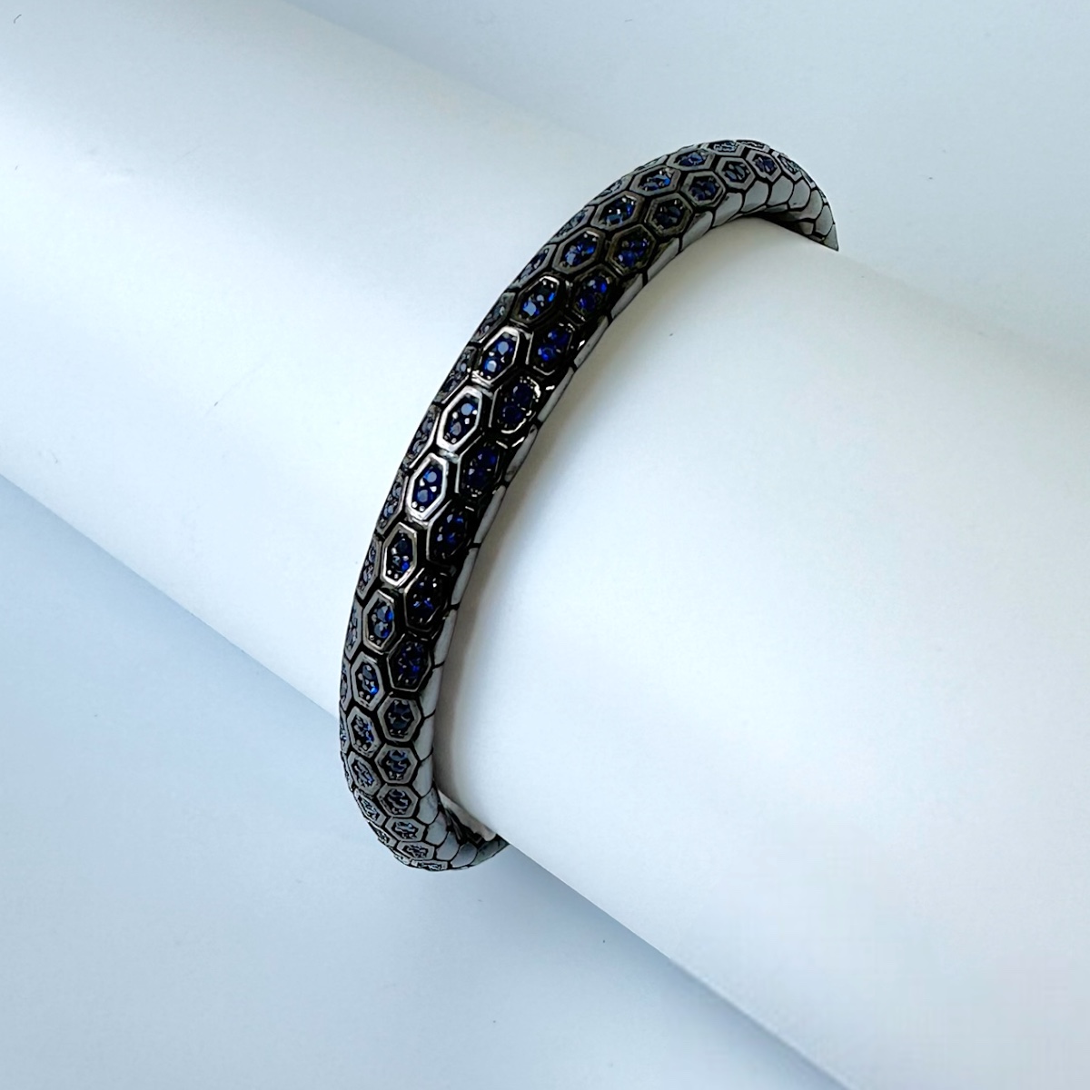 925 Ayar Safir Siyah Rodaj Snake Vip Gümüş Bileklik