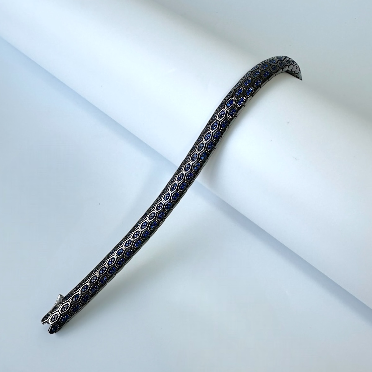 925 Ayar Safir Siyah Rodaj Snake Vip Gümüş Bileklik