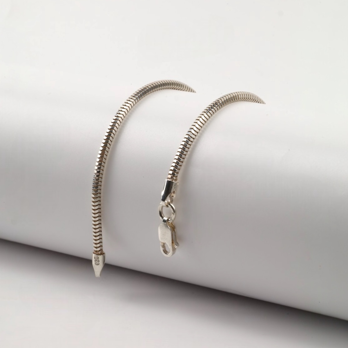 925 Sterling Silver Herringbone Chain Necklace