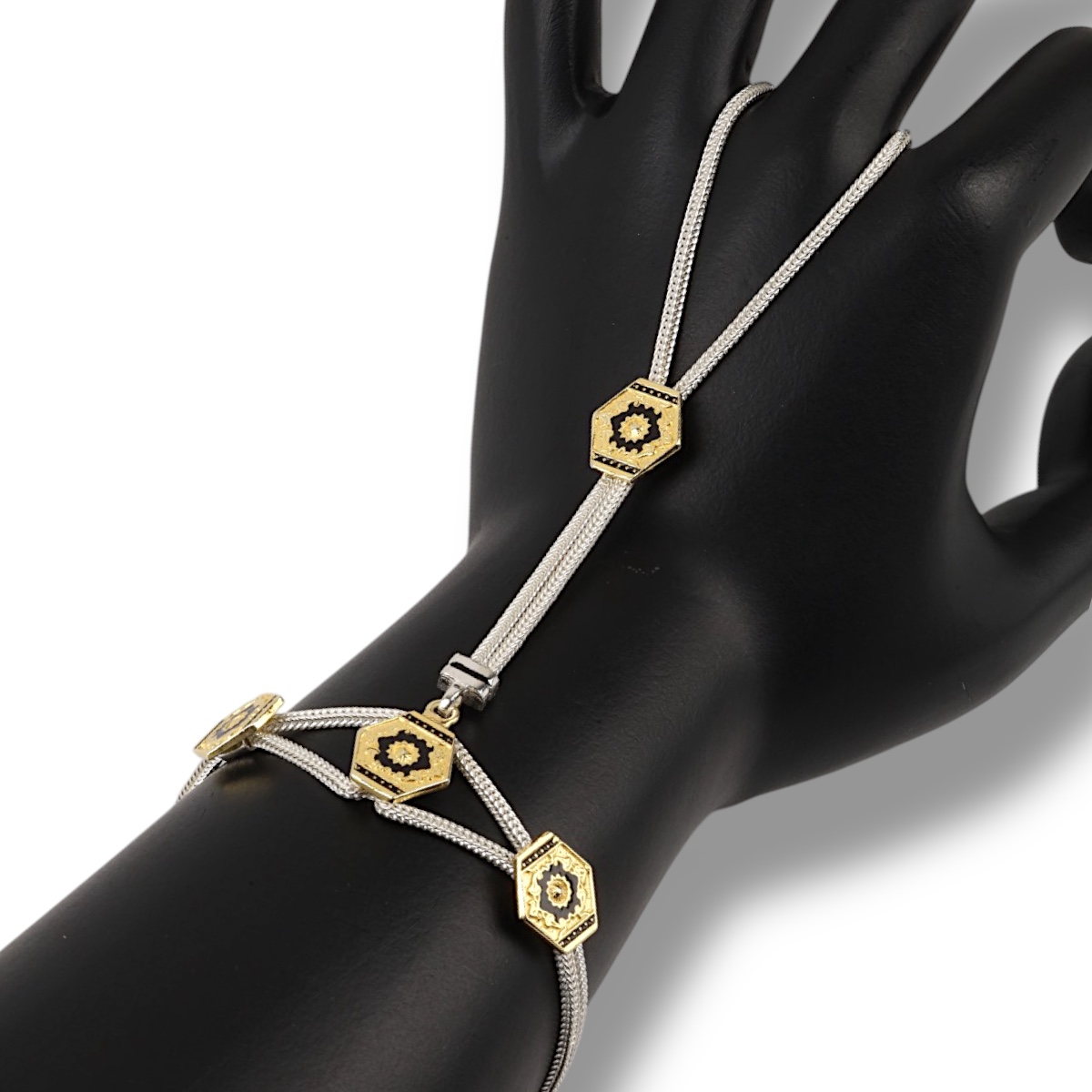 925 Ayar Kadın Siyah Mineli Gümüş Şahmeran