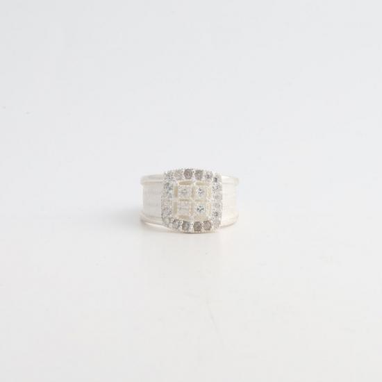 Mesh Zircon Ring